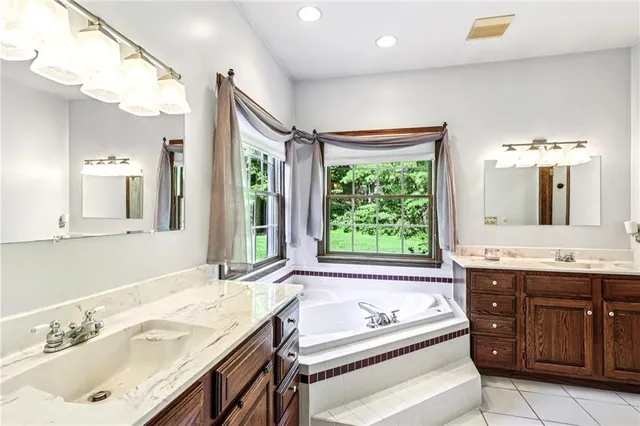 $575,000 | 402 Woodland Drive, New Wilmington, PA 16142