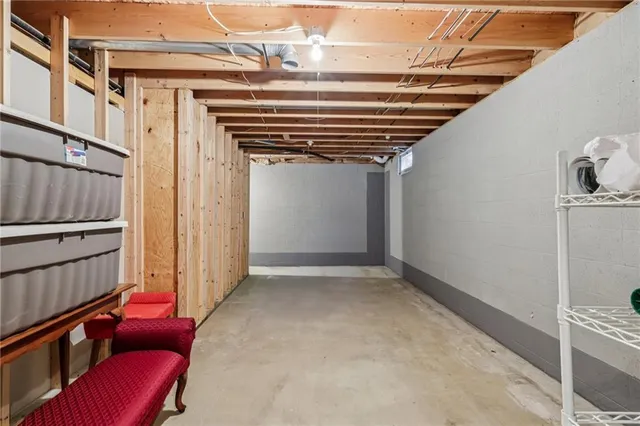 $575,000 | 402 Woodland Drive, New Wilmington, PA 16142