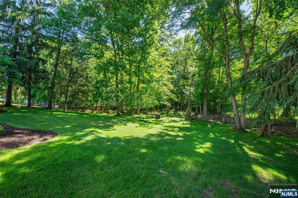 18 Teak Road Wayne, NJ 07470 - Photo 25 of 28