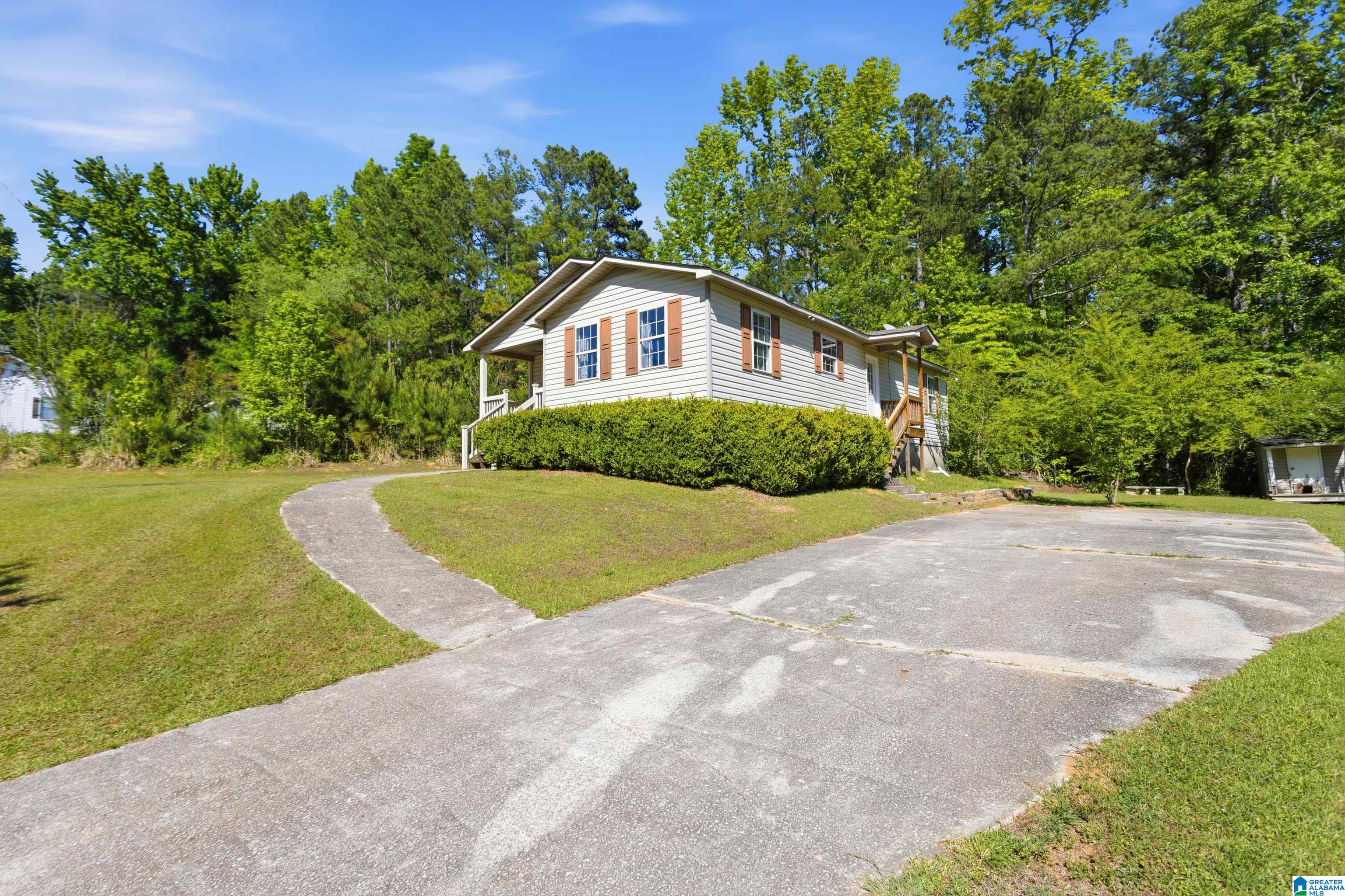 160 Sanders Road Hayden, AL 35079 - Photo 2 of 40