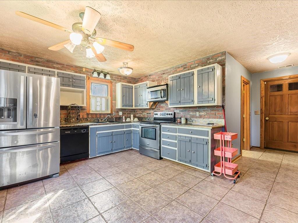 345 Sugar Hollow Road Chatsworth, GA 30705 - Photo 9 of 52