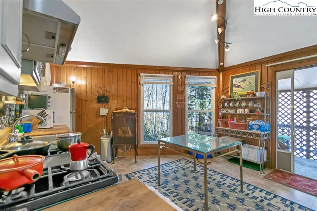 $335,000 | 139 Wild Daisy Lane, Beech Mountain, NC 28604