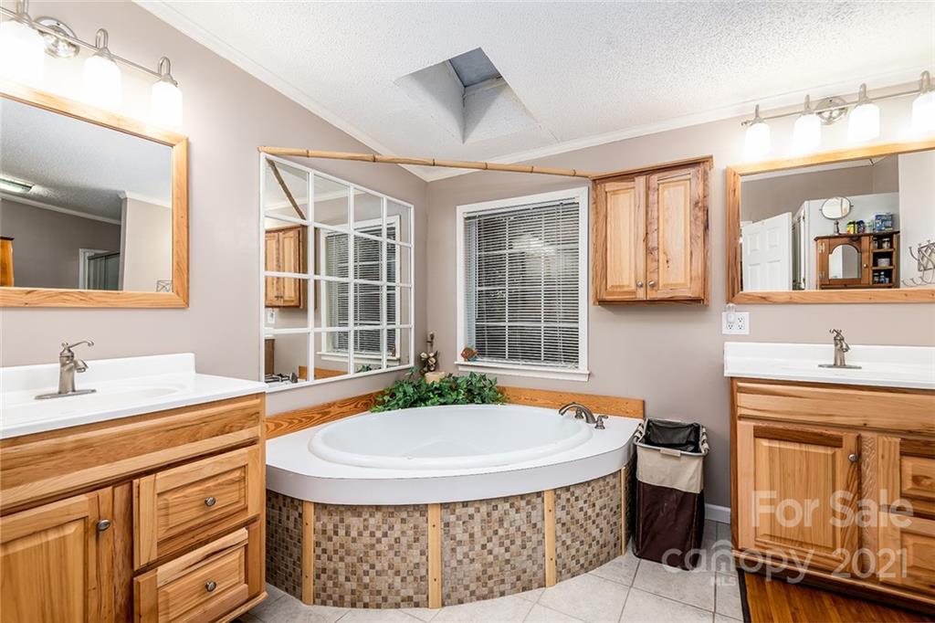 6304 Dysartsville Road Morganton, NC 28655 - Photo 16 of 39 Gallery Image 16
