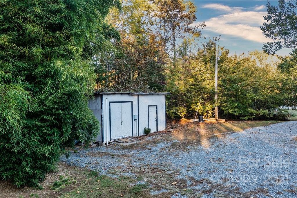 6304 Dysartsville Road Morganton, NC 28655 - Photo 38 of 39 Gallery Image 38
