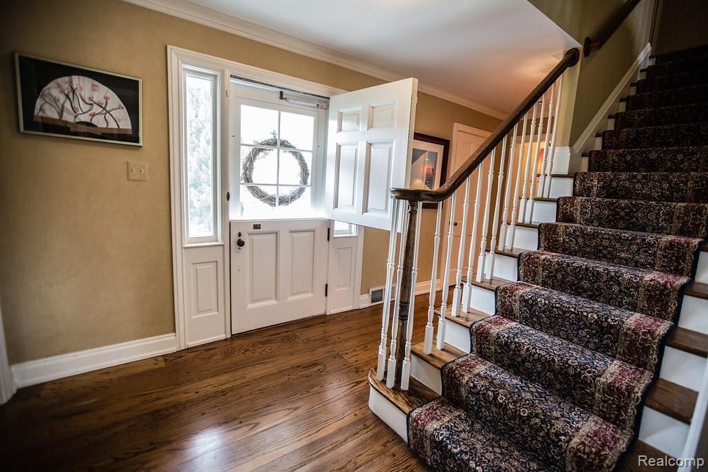 275 Barden Road Bloomfield Hills, MI 48304 - Photo 5 of 38