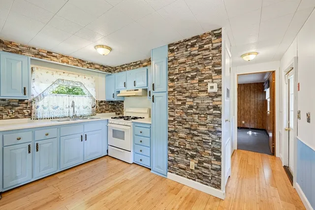 $169,900 | 6 2nd Street, Brookfield, MA 01506