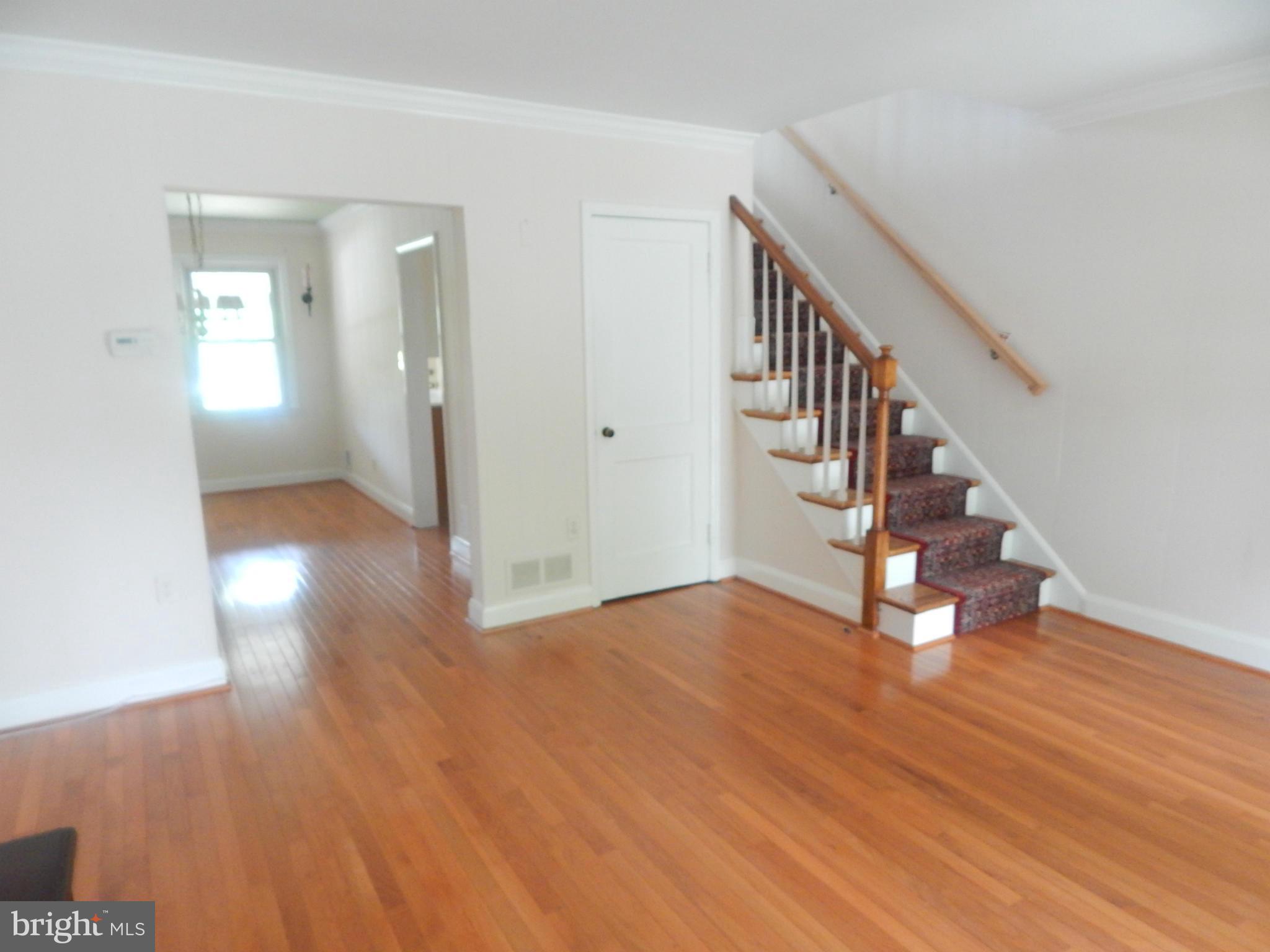 78 South Hawthorne Road Baltimore, MD 21220 - Photo 12 of 17 Living Room