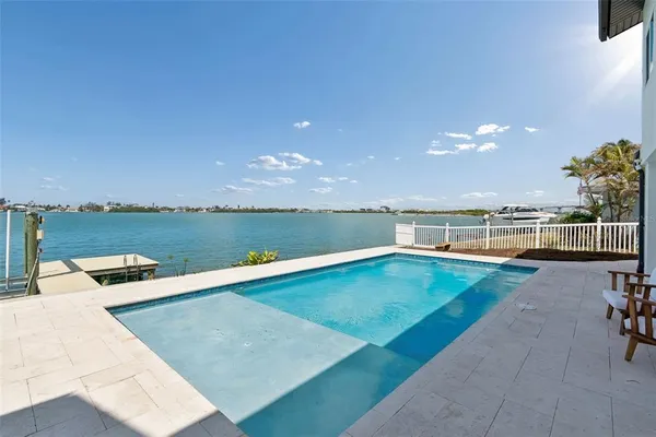 $2,900,000 | 478 Harbor Drive North, Indian Rocks Beach, FL 33785