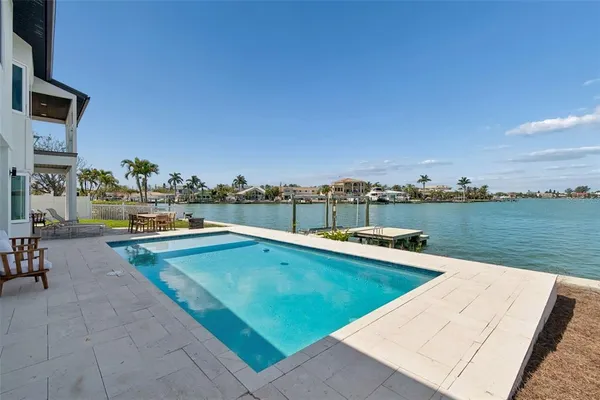 $2,900,000 | 478 Harbor Drive North, Indian Rocks Beach, FL 33785