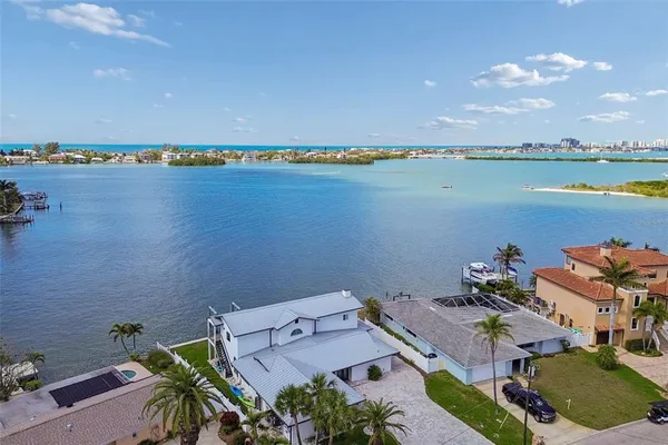 $2,900,000 | 478 Harbor Drive North, Indian Rocks Beach, FL 33785