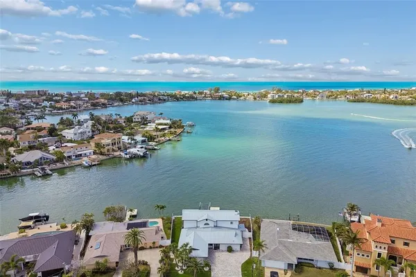 $2,900,000 | 478 Harbor Drive North, Indian Rocks Beach, FL 33785