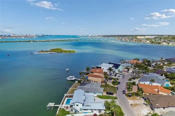 $2,900,000 | 478 Harbor Drive North, Indian Rocks Beach, FL 33785