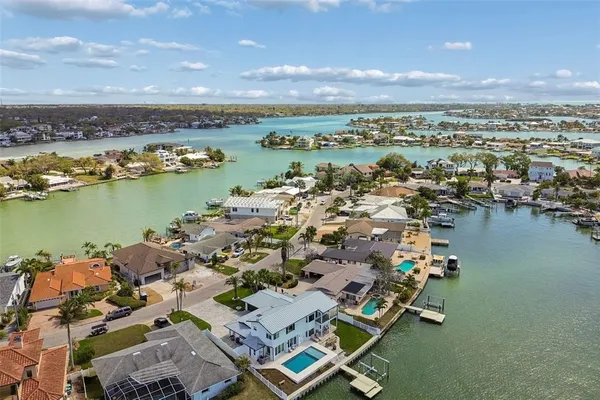 $2,900,000 | 478 Harbor Drive North, Indian Rocks Beach, FL 33785