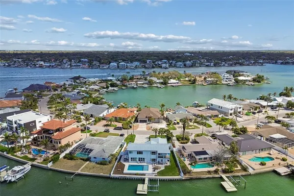 $2,900,000 | 478 Harbor Drive North, Indian Rocks Beach, FL 33785