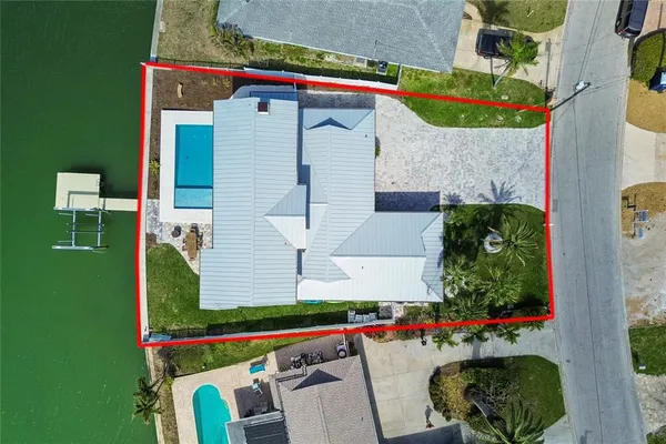 $2,900,000 | 478 Harbor Drive North, Indian Rocks Beach, FL 33785