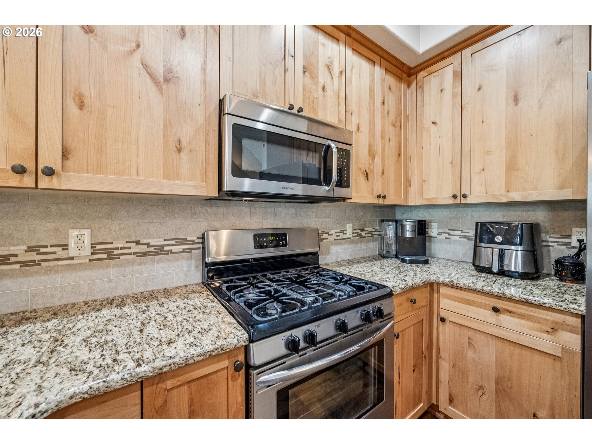 19677 Southwest Blackbear Court Beaverton, OR 97006 - Photo 15 of 38