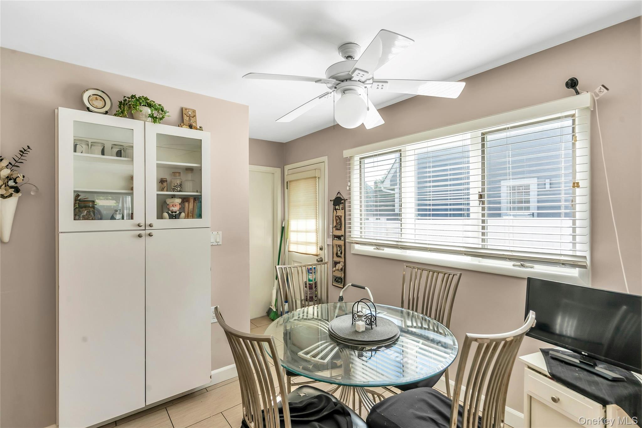 33 Cameo Road Commack, NY 11725 - Photo 8 of 24