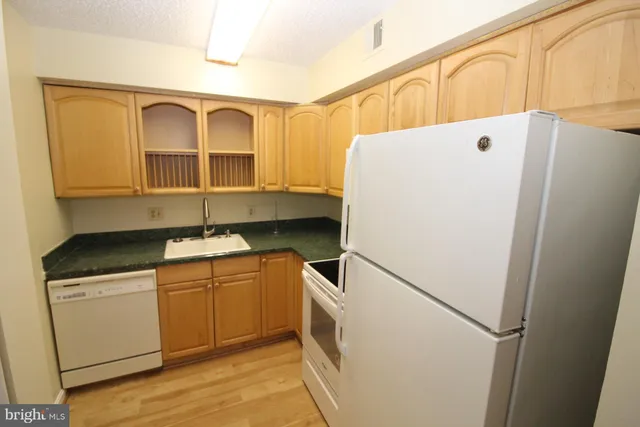 $1,500 | 8600 A Village Square Drive, Unit A, Alexandria, VA 22309