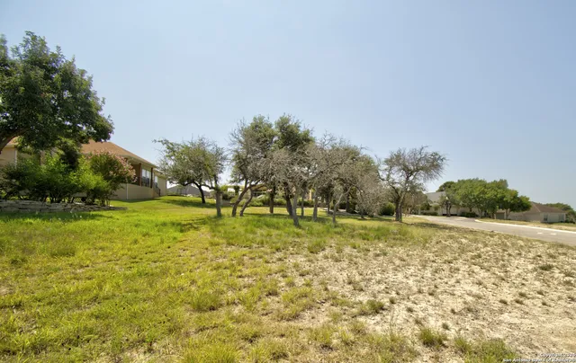 $59,900 | 2004 Valencia Drive North, Kerrville, TX 78028