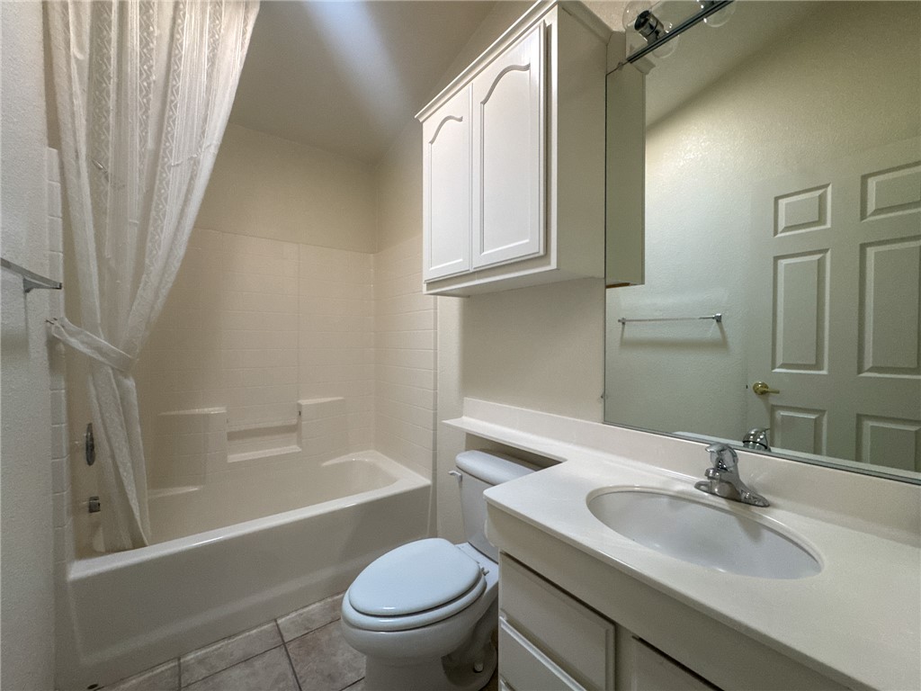 1545 East El Rodeo Road, Unit 163 Fort Mohave, AZ 86426 - Photo 21 of 29 Bathroom