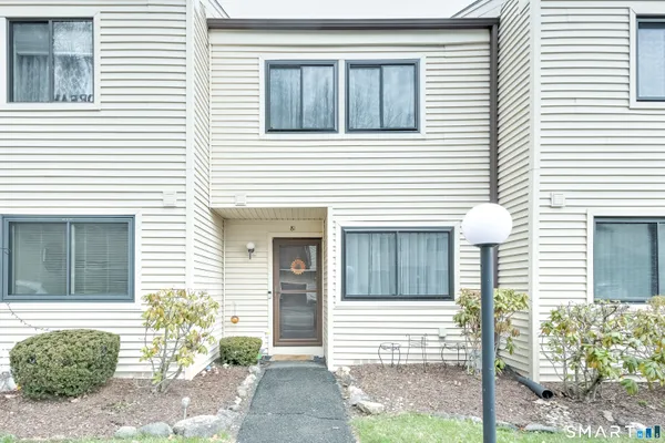 $379,000 | 81 Deer Run, Unit 81, Bethel, CT 06801