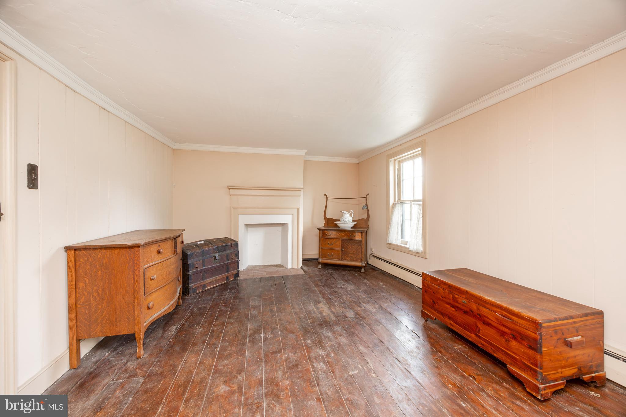 1011 State Road Lincoln University, PA 19352 - Photo 28 of 55 Primary bedroom