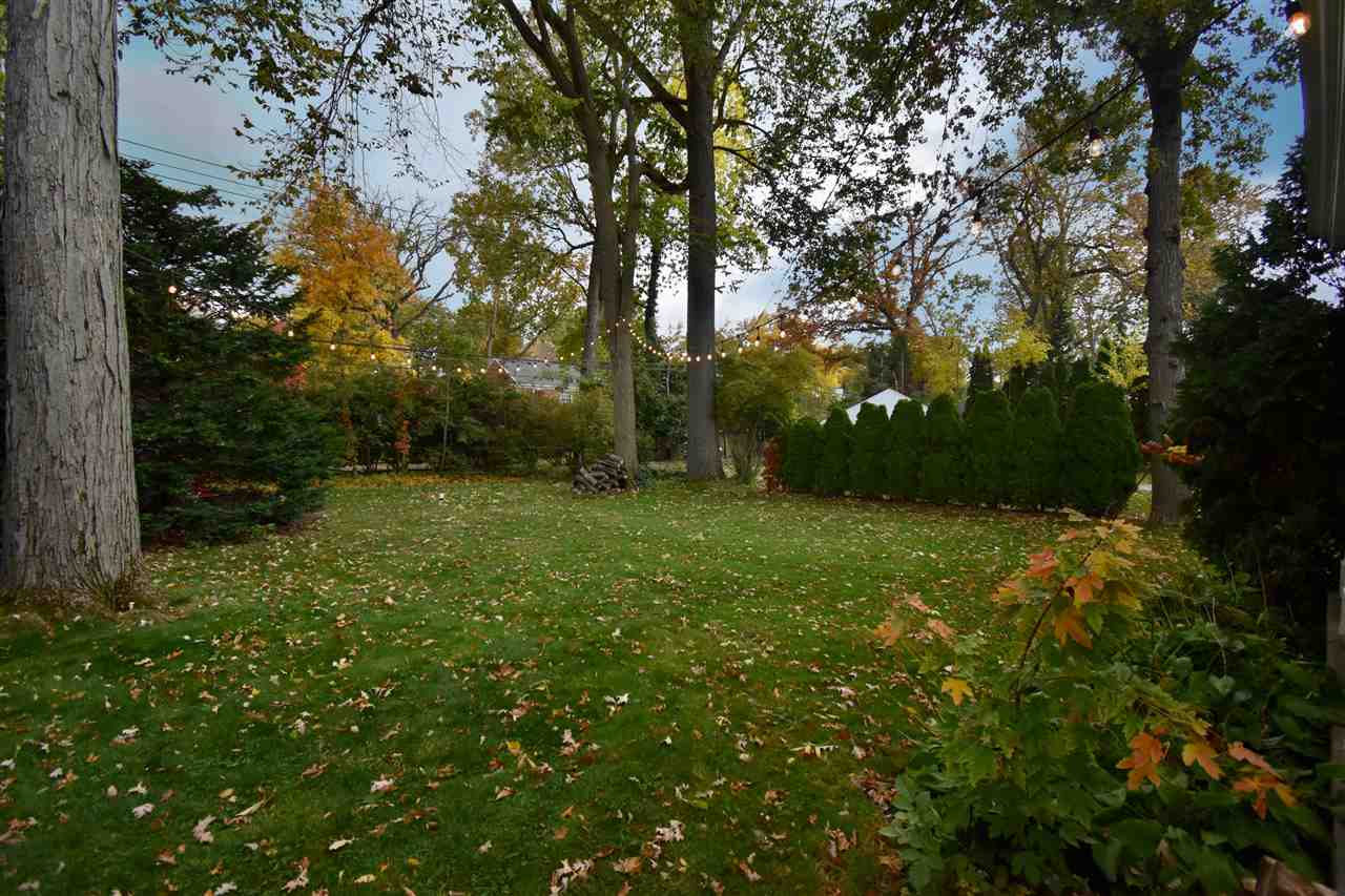 1779 Littlestone Road Grosse Pointe, MI 48236 - Photo 28 of 28 50027296-27.JPG