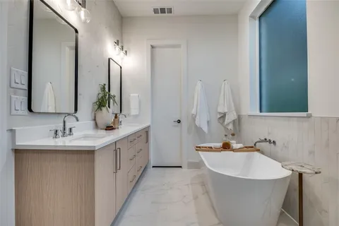 $1,249,900 | 5443 Ellsworth Avenue, Dallas, TX 75206
