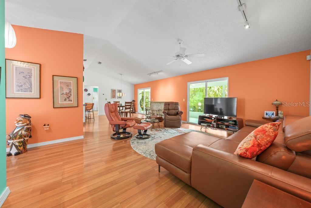 658 Clark Court Mount Dora, FL 32757 - Photo 11 of 65