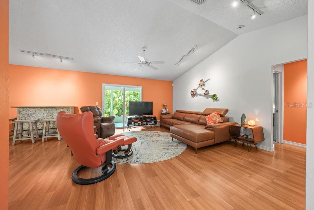 658 Clark Court Mount Dora, FL 32757 - Photo 12 of 65