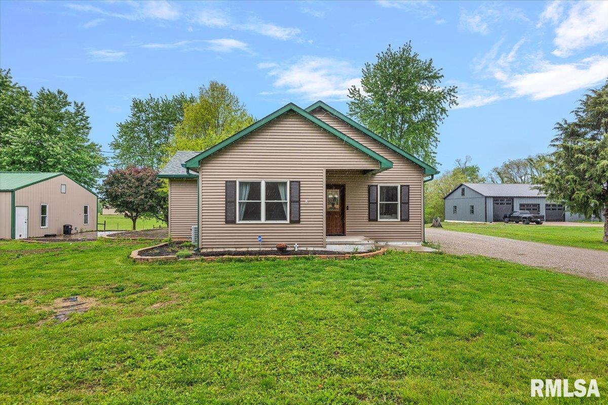 9045 Owl Road Sherman, IL 62684 - Photo 1 of 41 Gallery Image 1