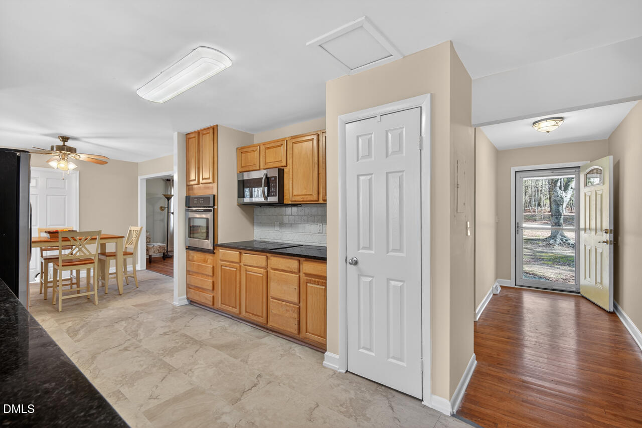 920 Shady Lawn Rd Extension Chapel Hill, NC 27514 - Photo 15 of 43 33