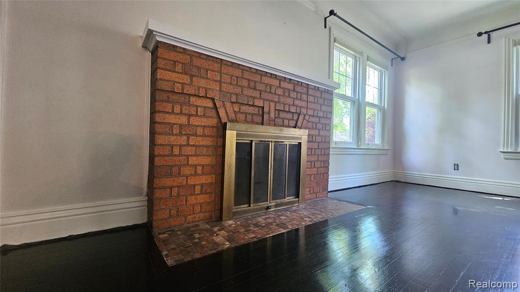 211 Starr Avenue Pontiac, MI 48341 - Photo 11 of 33