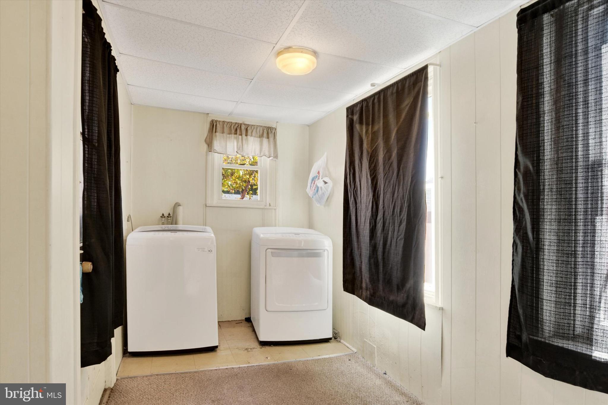 306 South 9th Street Lebanon, PA 17042 - Photo 27 of 42 a utility room with dryer and washer