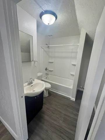 $169,900 | 700 West Lincoln Avenue, Oshkosh, WI 54901