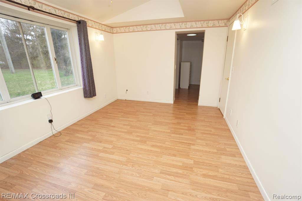 49241 Bemis Road Belleville, MI 48111 - Photo 14 of 24