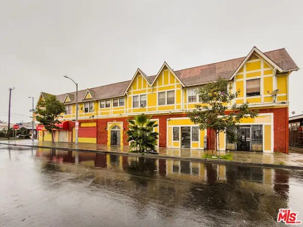 a view of a large white building