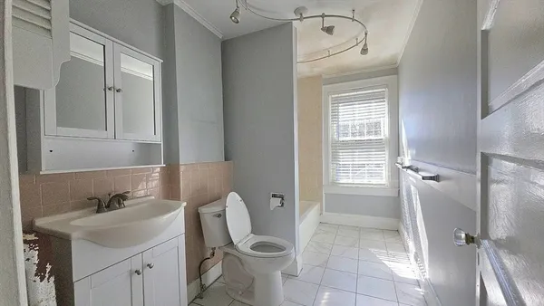 $2,950 | 9 Kenilworth Street, Unit 9, Andover, MA 01810