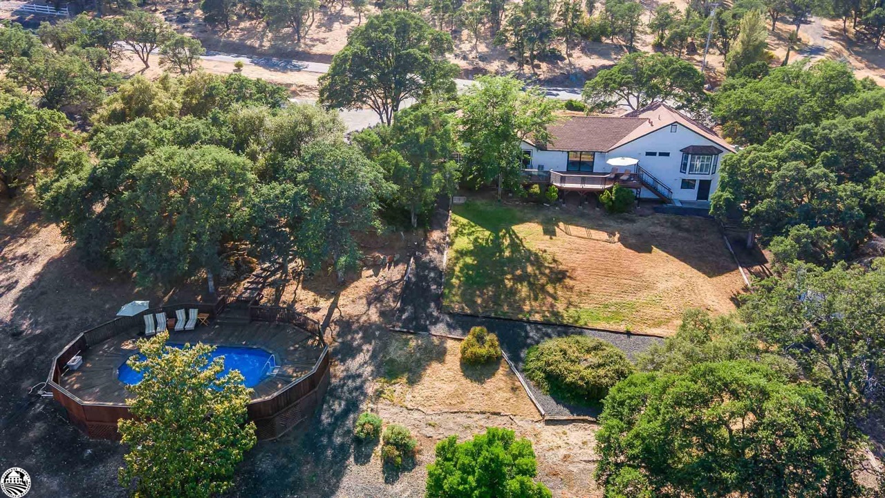 1801 Quail Hill Road Copperopolis, CA 95228 - Photo 40 of 42 an aerial view of house with yard