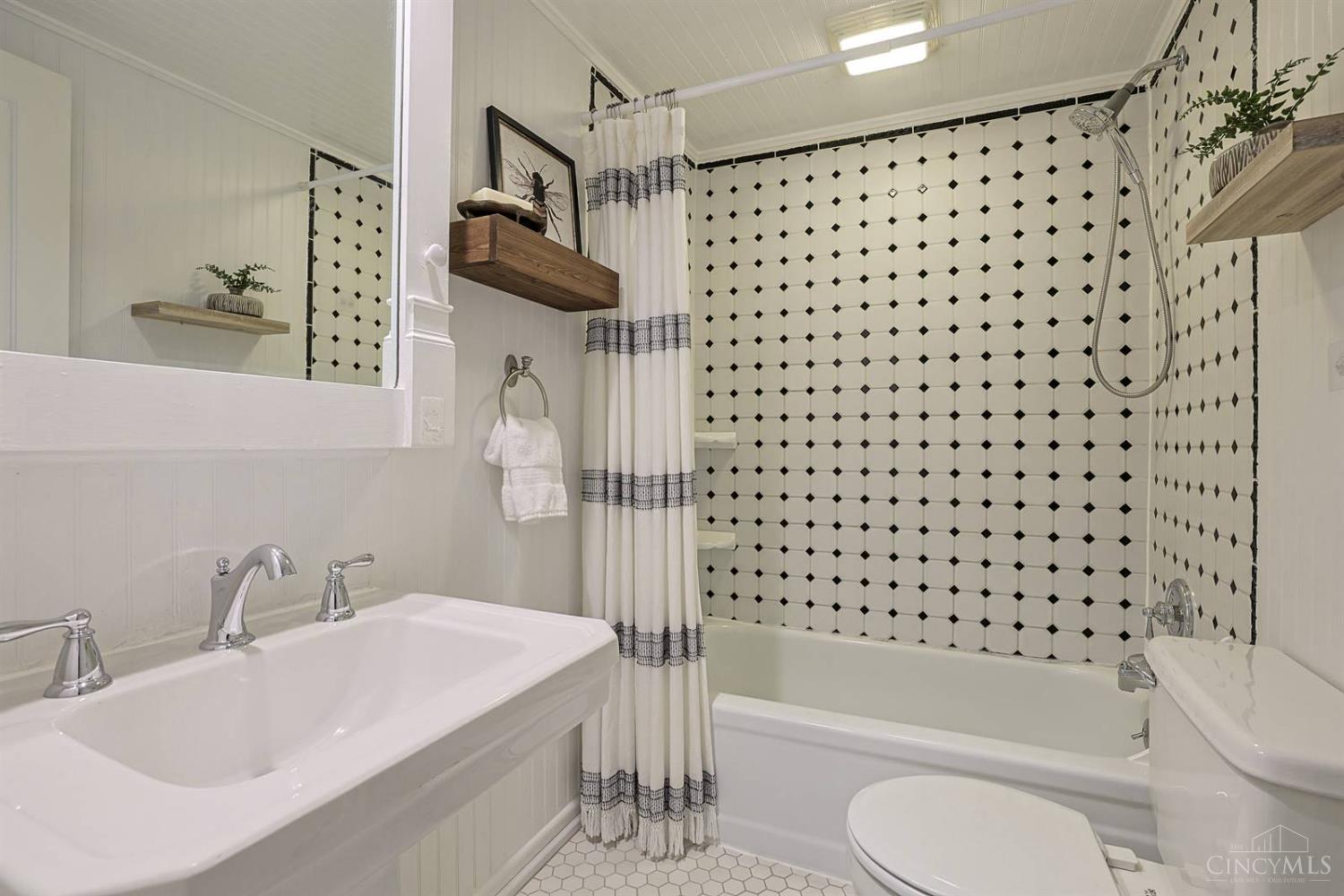 4057 Walton Creek Road Cincinnati, OH 45227 - Photo 28 of 54 Gallery Image 28