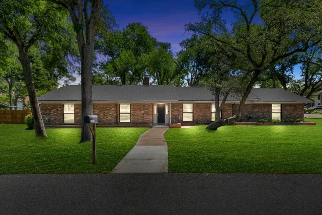 a picture of floor plan