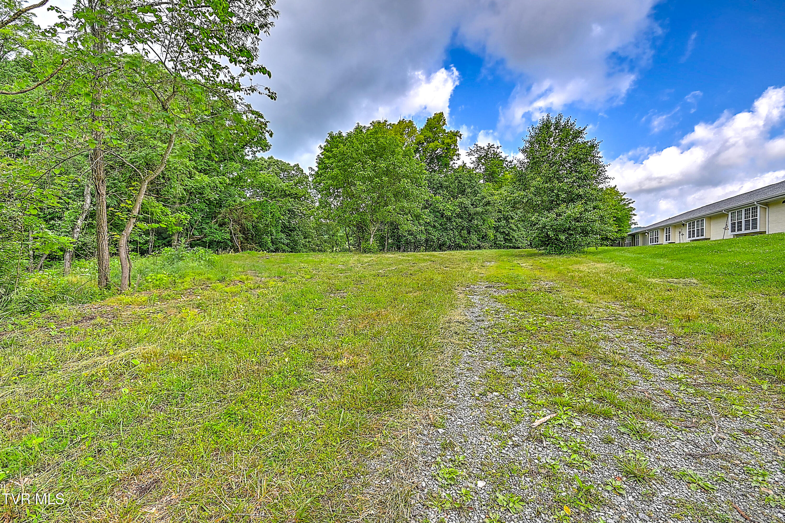 850 Meadow View Road, Unit 2 Bristol, TN 37620 - Photo 3 of 14 850 Meadowview RD_DA_ground-3