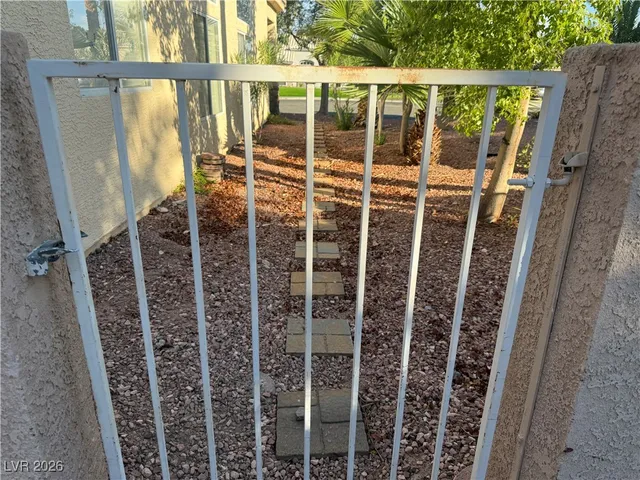 $1,100 | 2749 Canarsy Court, Unit 2B, Henderson, NV 89052