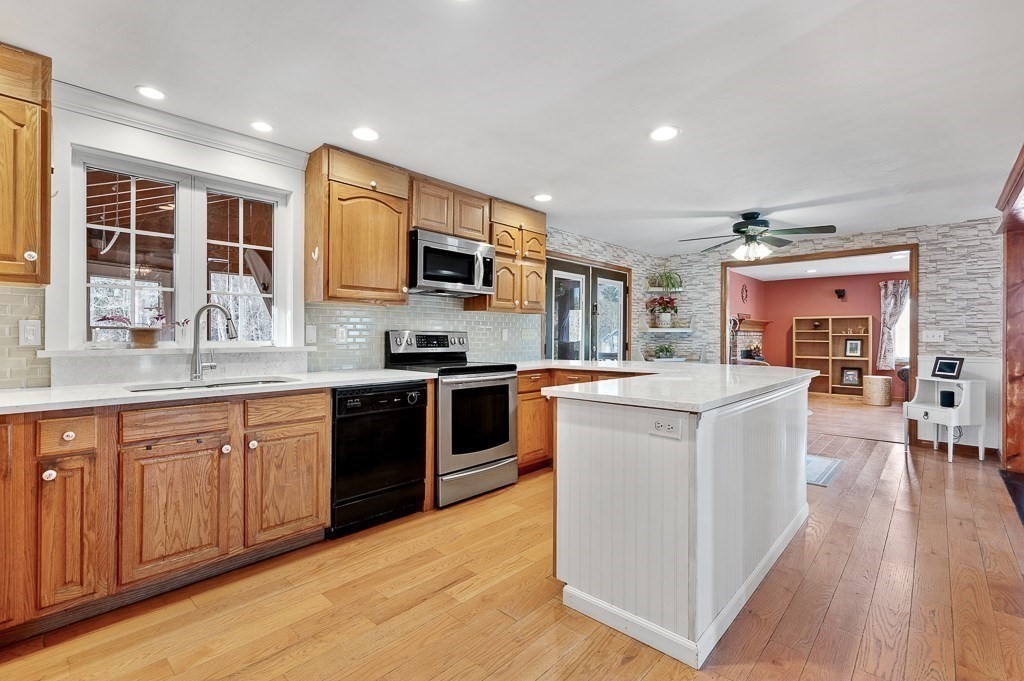 1 Valley View Circle Rutland, MA 01543 - Photo 3 of 42