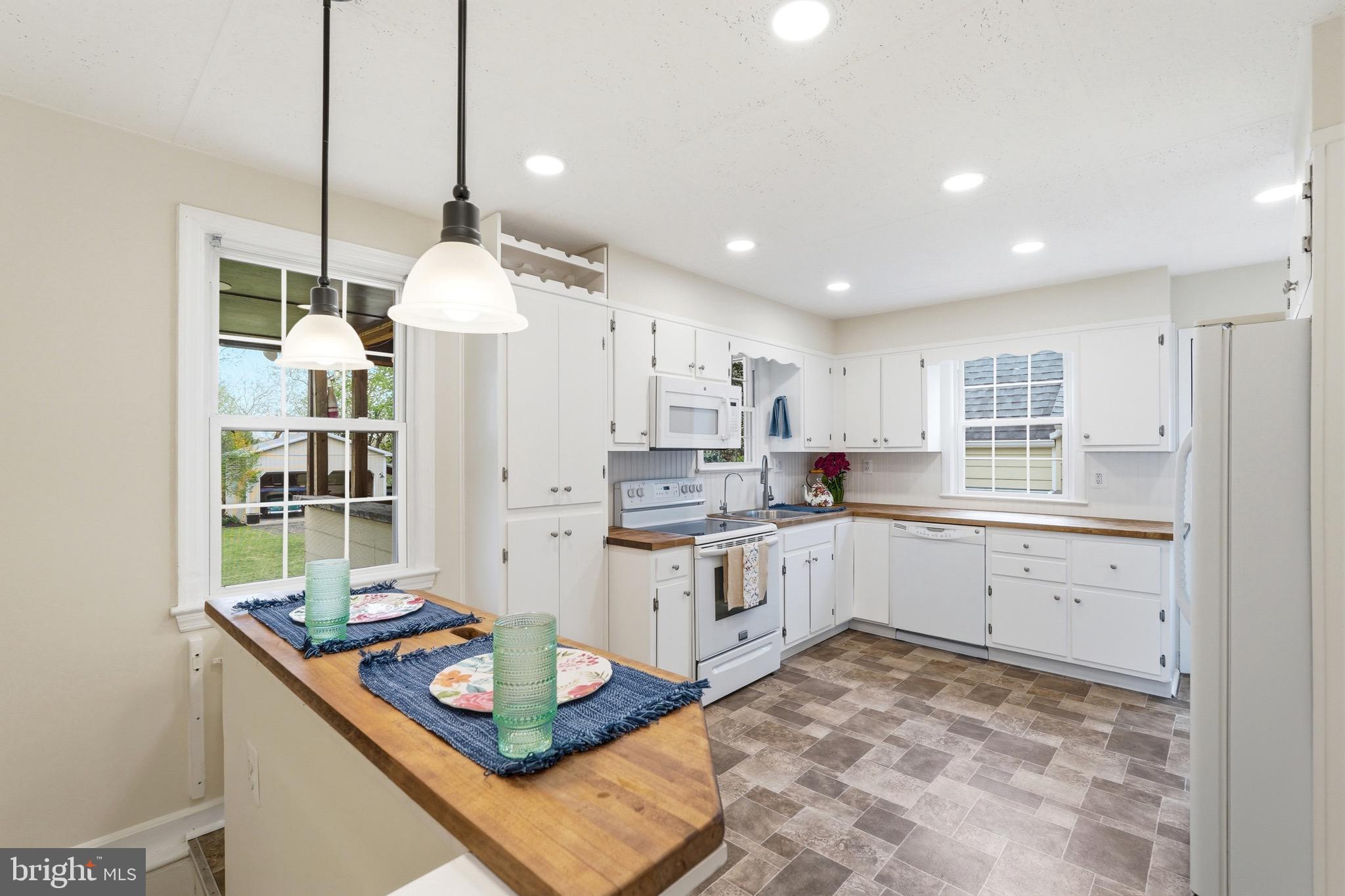 23725 Woodfield Road Gaithersburg, MD 20882 - Photo 15 of 61