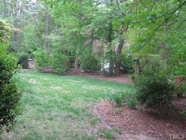 5816 Edgebury Road Raleigh, NC 27613 - Photo 10 of 12 Lovely landscaped Private Backyard!