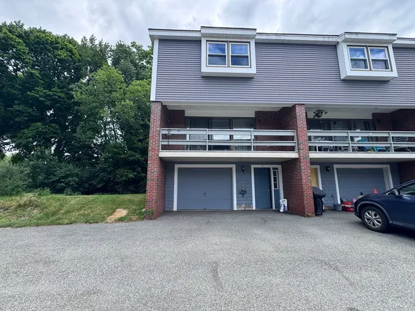 $3,150 | 18 Juniper Street, Unit 49, Brookline, MA 02445