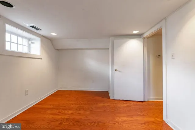 a view of empty room