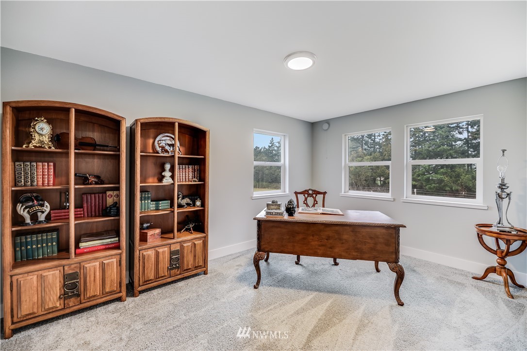 2290 Van Dam Road Oak Harbor, WA 98277 - Photo 13 of 31 Gallery Image 13