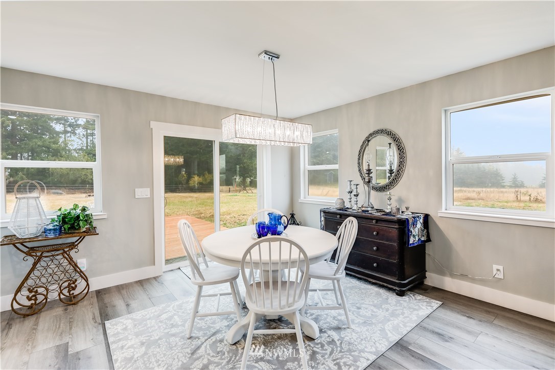 2290 Van Dam Road Oak Harbor, WA 98277 - Photo 9 of 31 Gallery Image 9